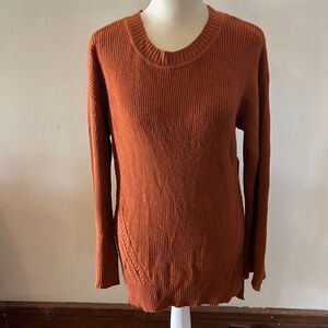 Cyrus burnt orange long sleeve crewneck long sweater Size S New